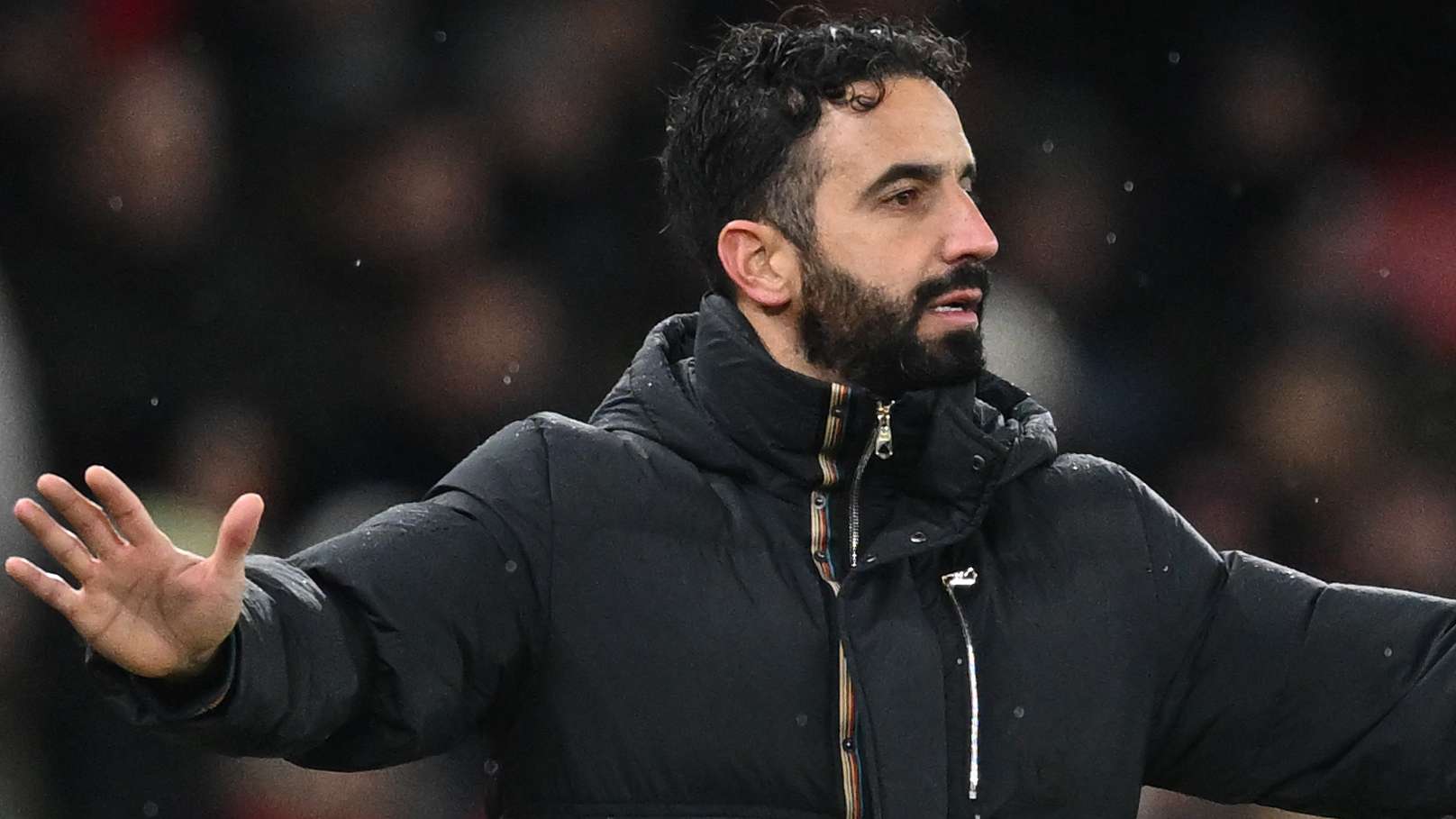 以巴塞罗那 以巴塞罗那