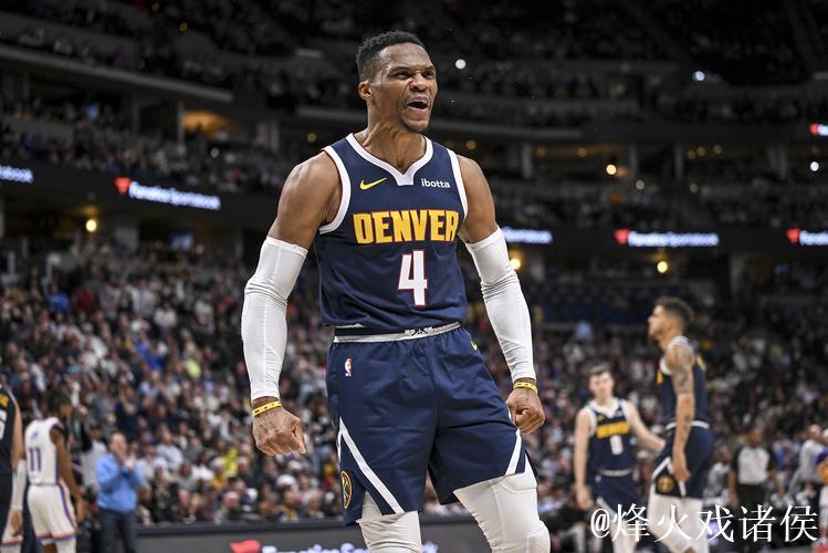 NBA季前赛:威少首战贡献12分4板8助 掘金惜败凯尔特人 NBA季前赛:威少首战贡献12分4板8助 掘金惜败凯尔特人