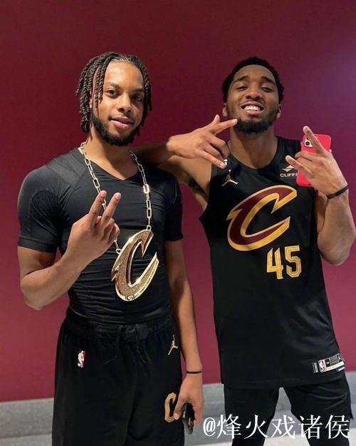 加兰40+9助骑士豪取12连胜 森林狼击败魔术喜迎3连胜